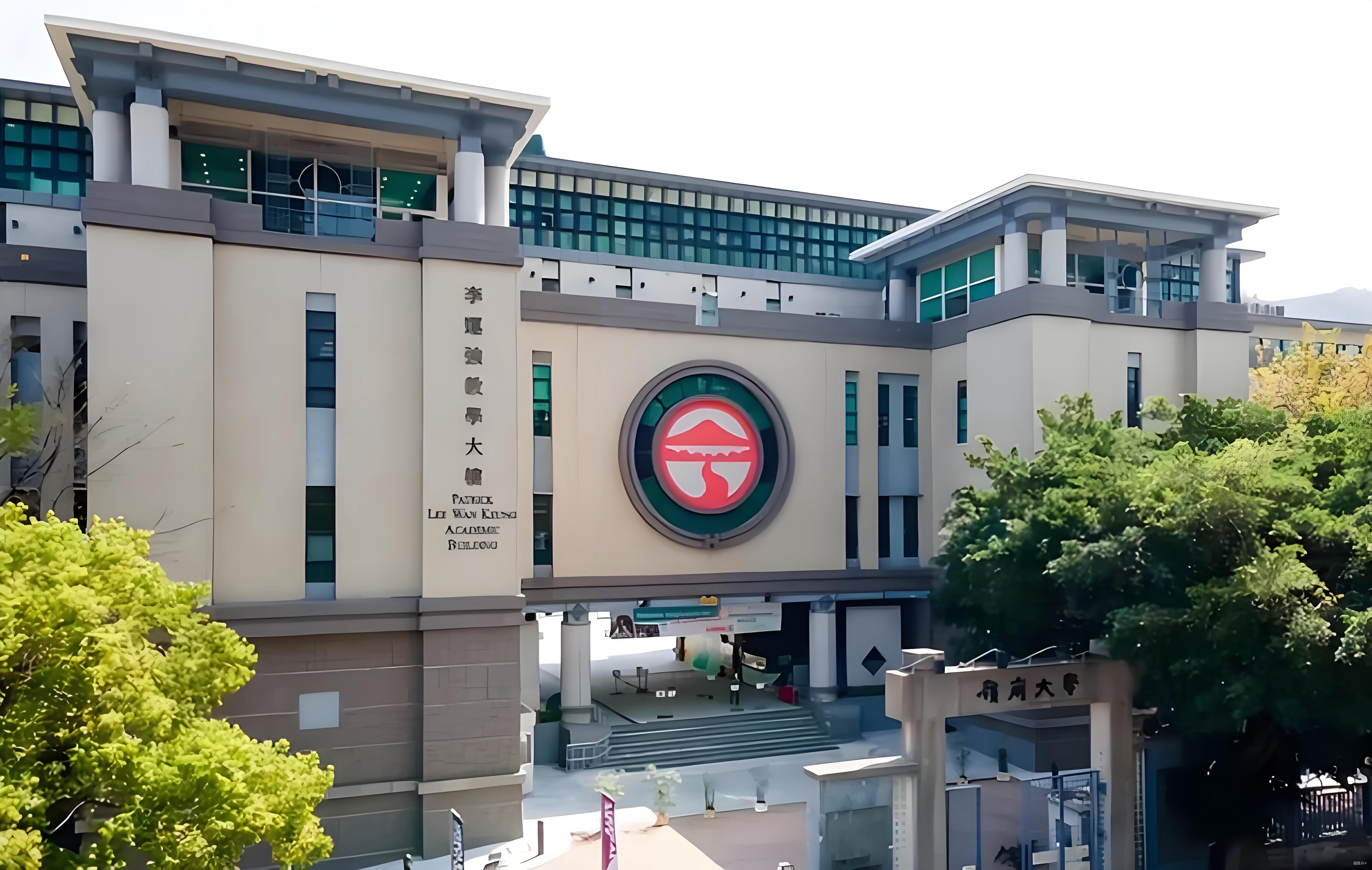 “图书馆机器人”