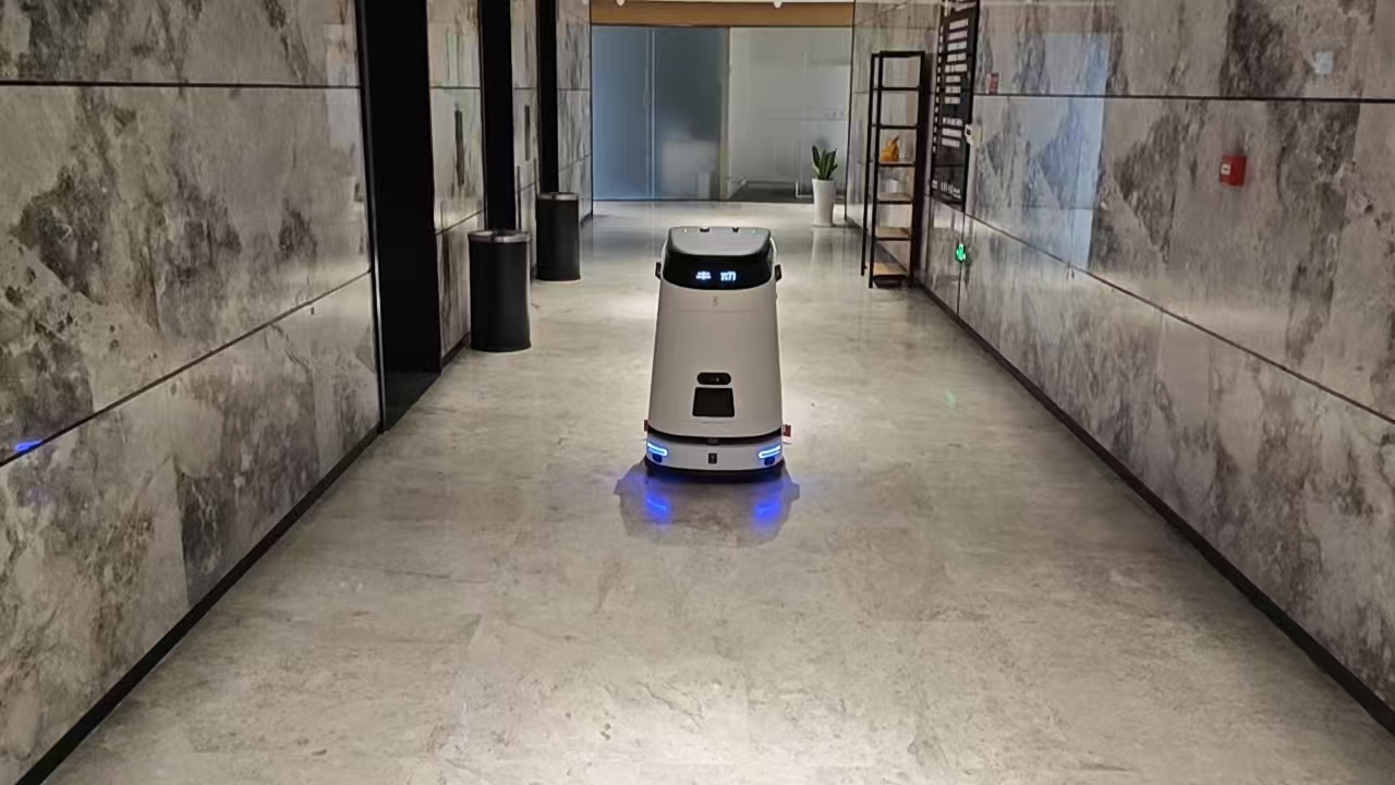 “产业园无人洗地机”